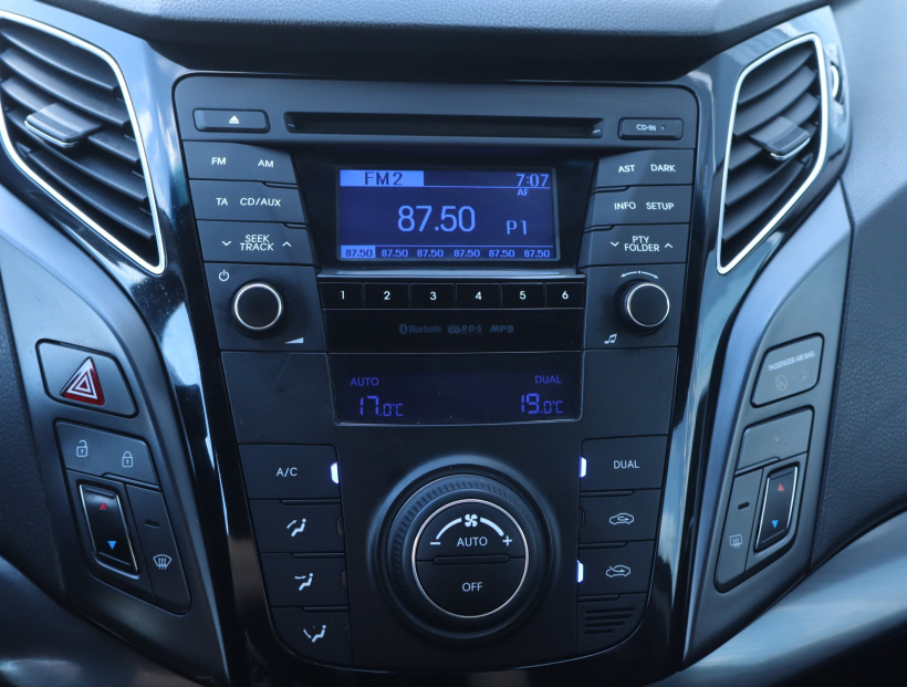 Hyundai i40, 2012