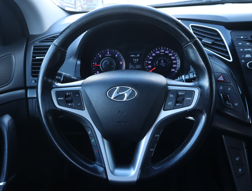 Hyundai i40, 2012