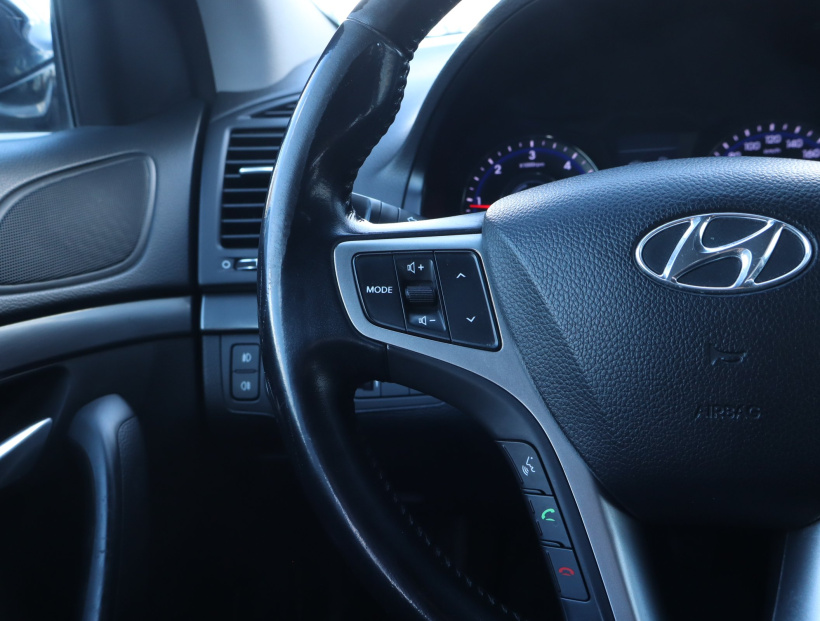 Hyundai i40, 2012