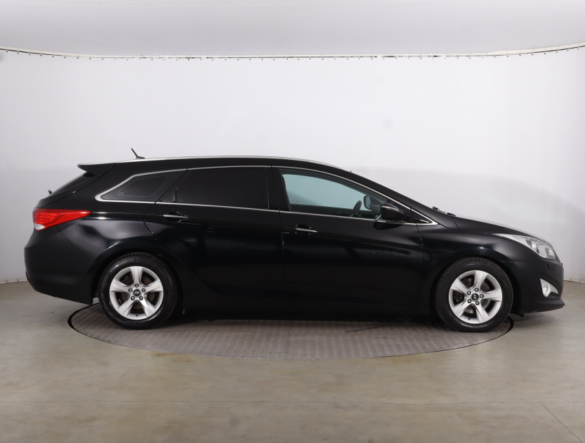 Hyundai i40, 2012