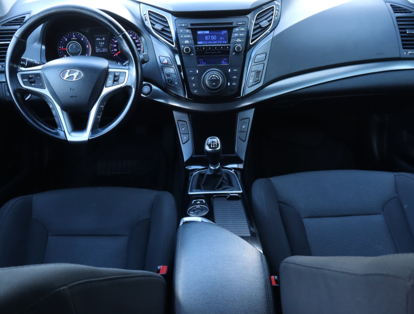 Hyundai i40, 2012