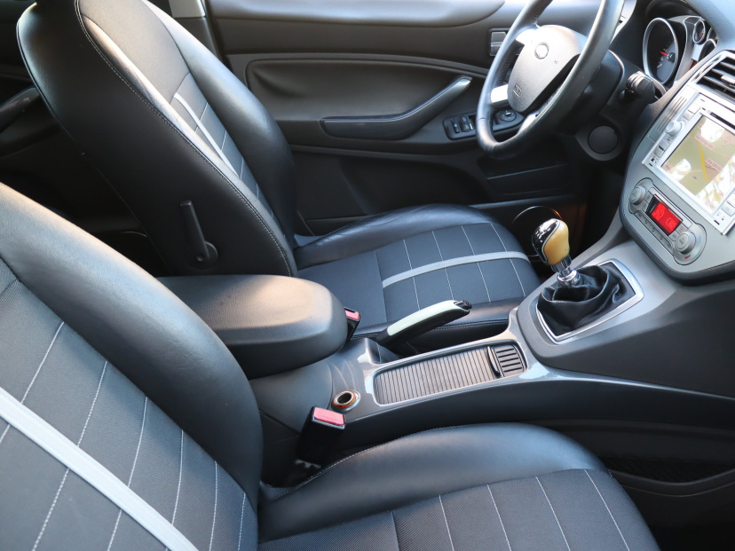 Ford Kuga, 2011