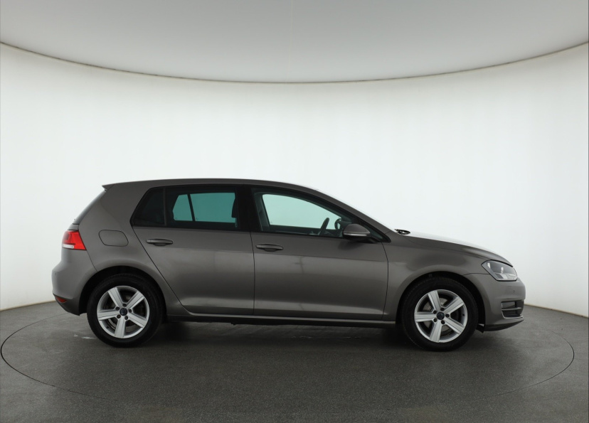 Volkswagen Golf, 2013