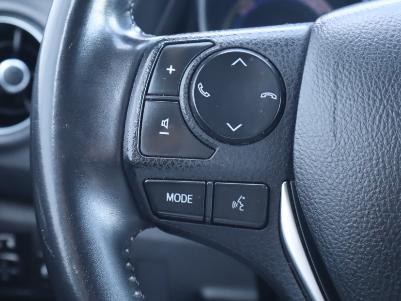 Toyota Auris, 2016