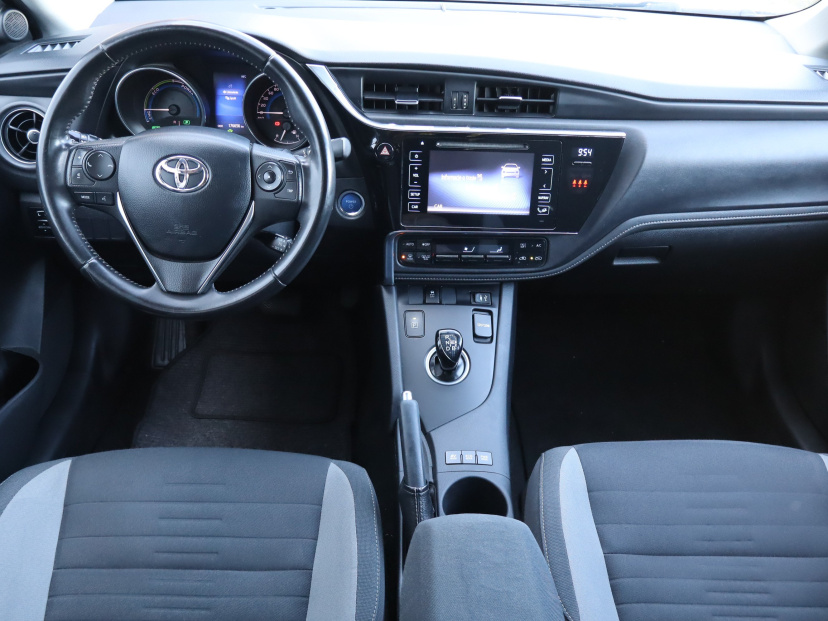 Toyota Auris, 2016