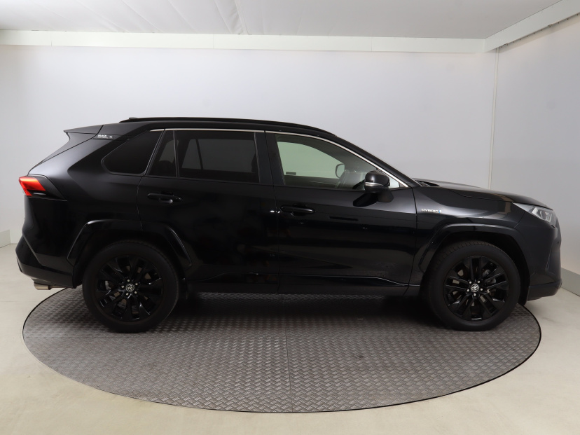 Toyota RAV 4, 2021