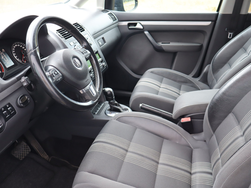 Volkswagen Touran, 2012