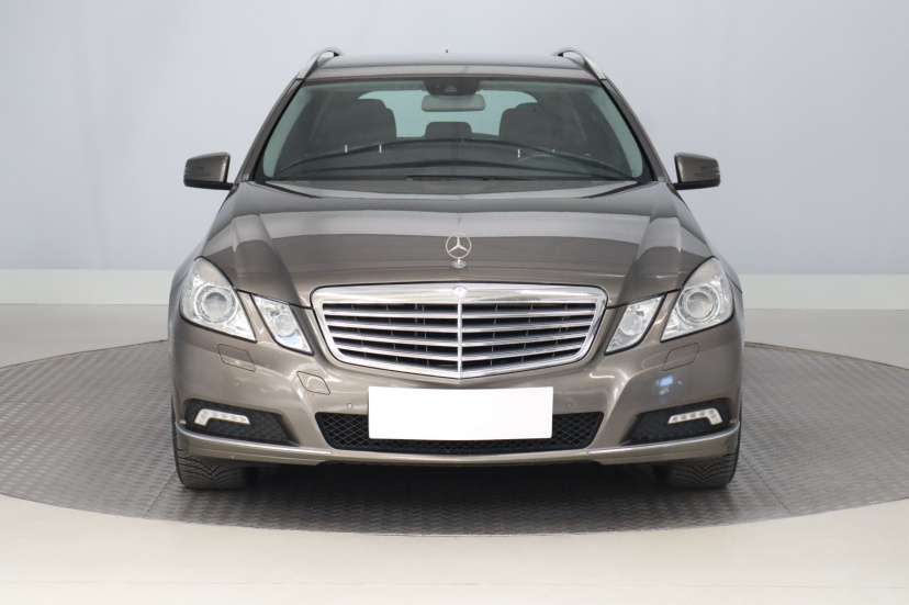 Mercedes-Benz E, 2010