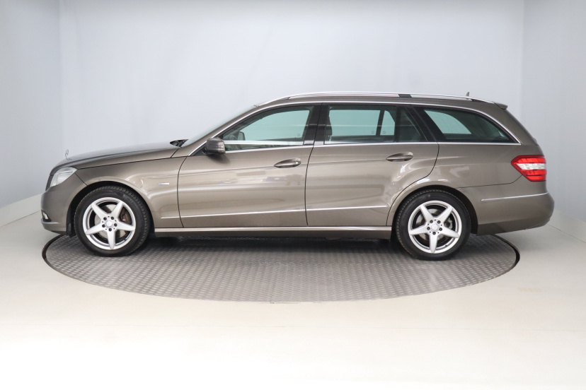 Mercedes-Benz E, 2010