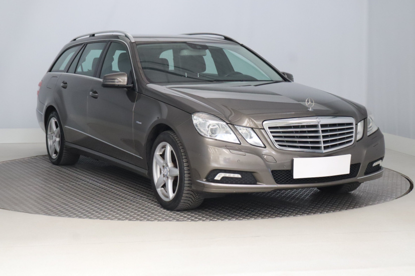Mercedes-Benz E, 2010