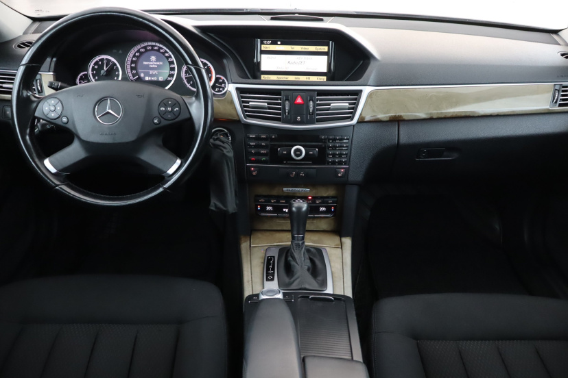 Mercedes-Benz E, 2010