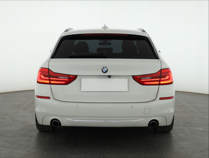 BMW 5, 2018