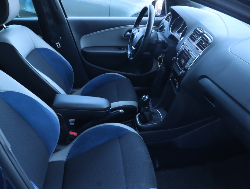 Volkswagen Polo, 2015