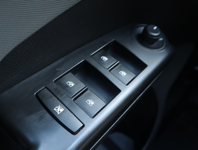 Chevrolet Aveo, 2012