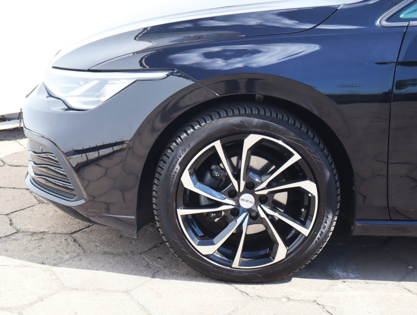 Volkswagen Golf, 2020