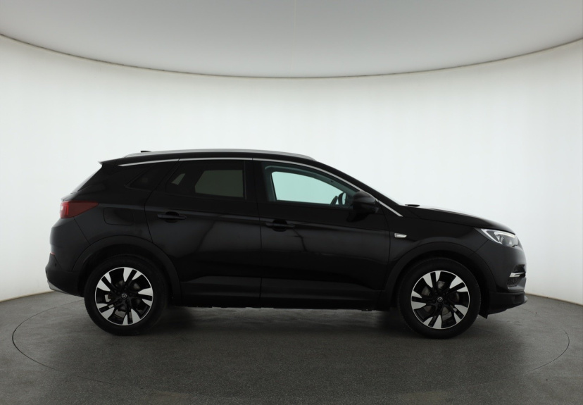 Opel Grandland, 2019