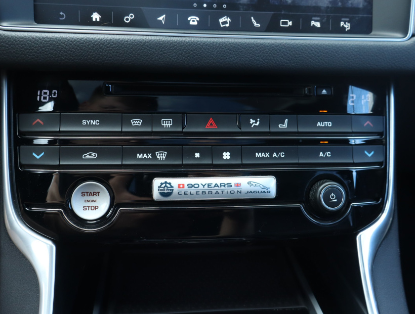 Jaguar XF, 2017