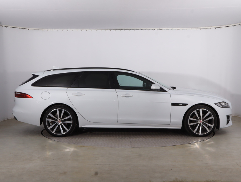Jaguar XF, 2017