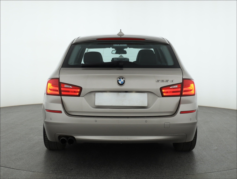 BMW 5, 2011