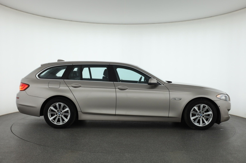 BMW 5, 2011