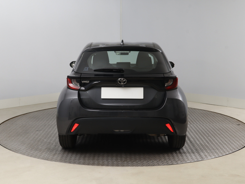Toyota Yaris, 2024