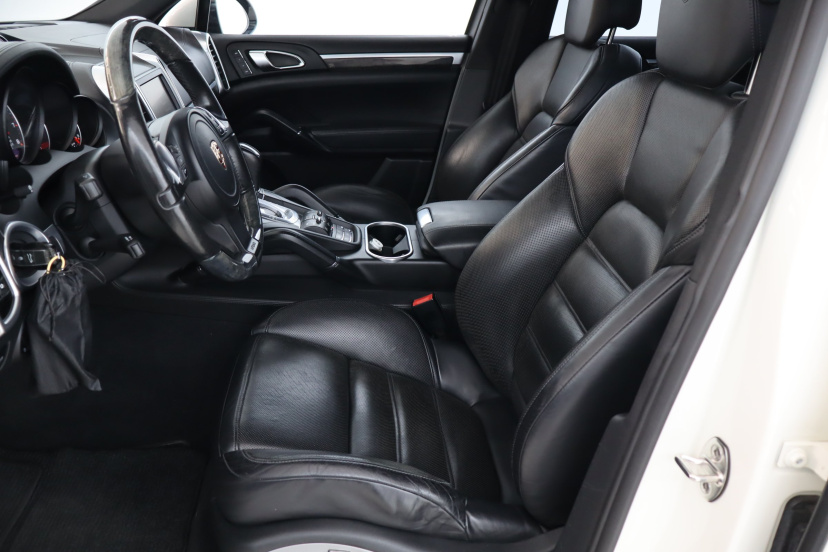 Porsche Cayenne, 2010