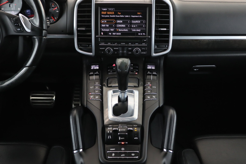 Porsche Cayenne, 2010