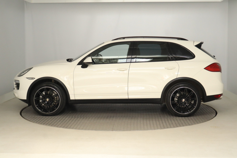 Porsche Cayenne, 2010