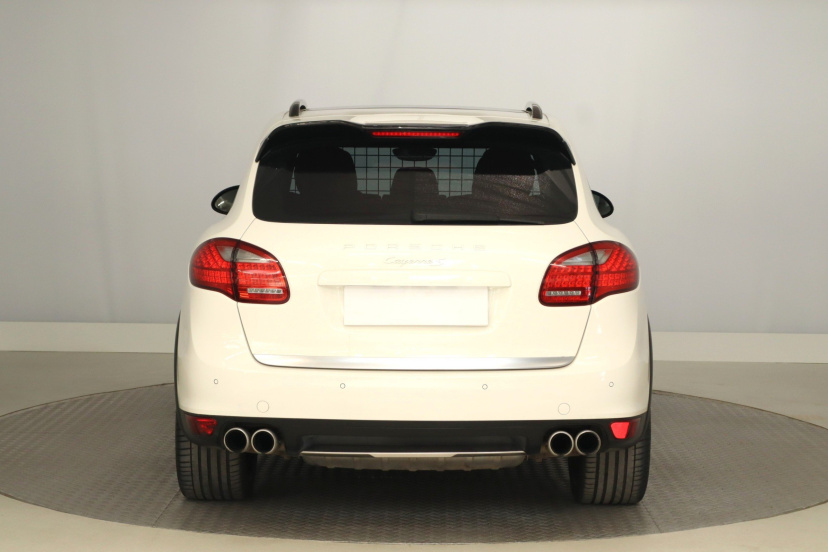 Porsche Cayenne, 2010