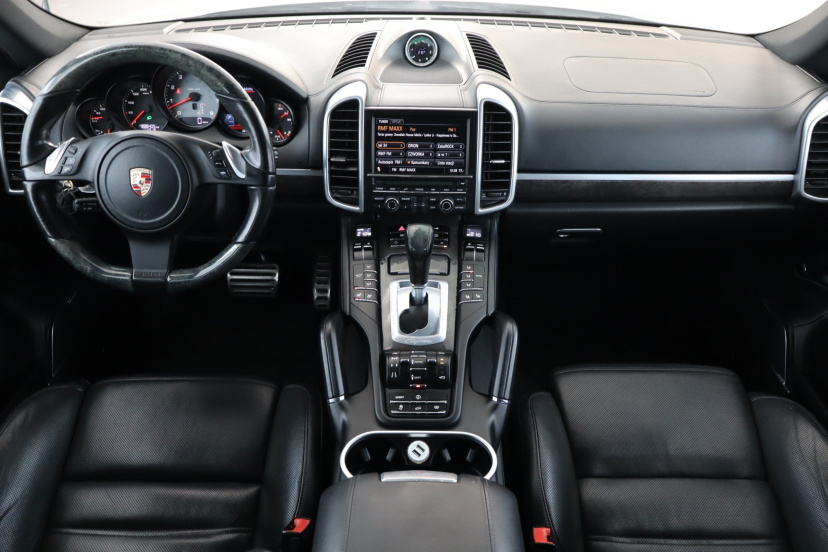 Porsche Cayenne, 2010