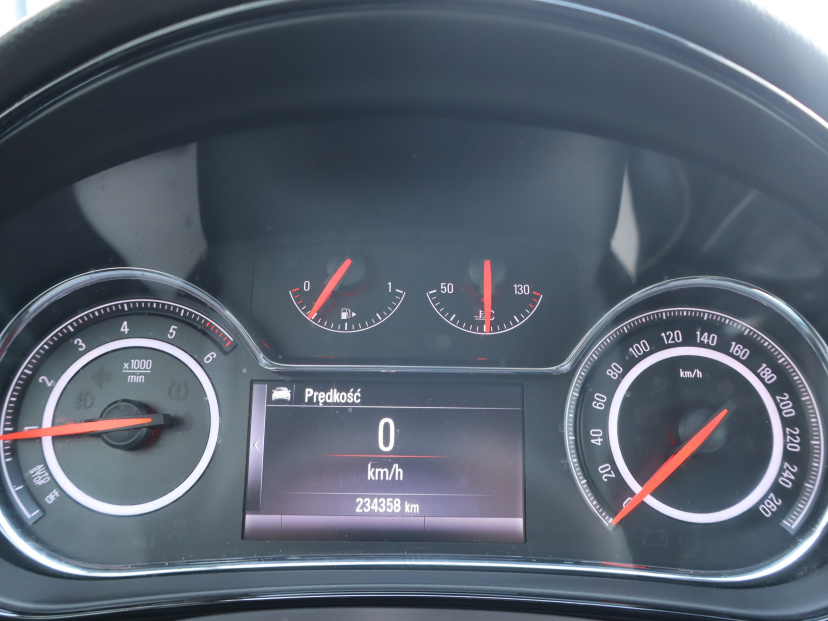 Opel Insignia, 2015