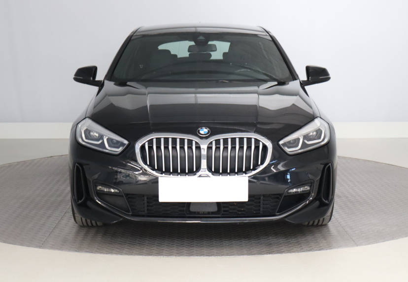 BMW 1, 2022