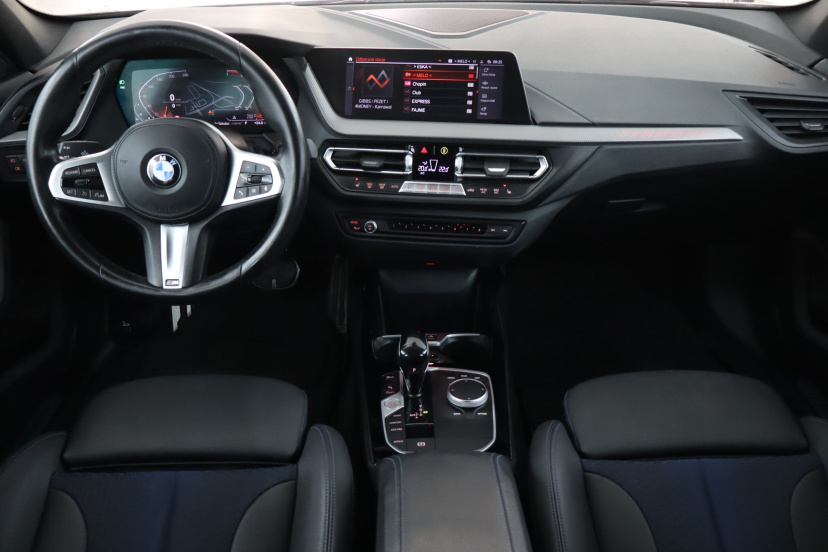 BMW 1, 2022
