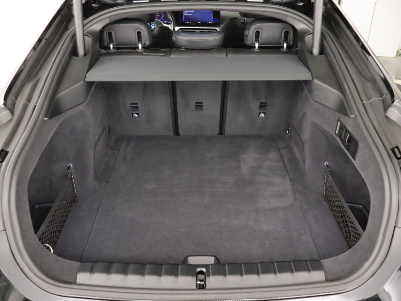 BMW i4, 2022