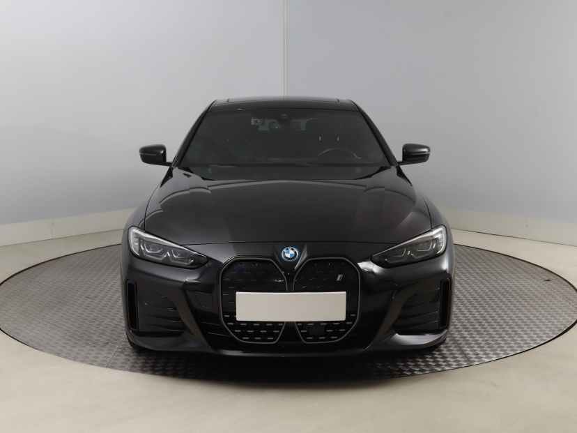 BMW i4, 2022