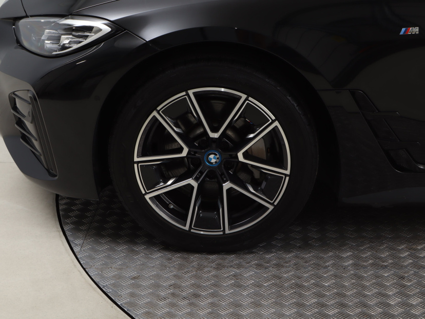 BMW i4, 2022