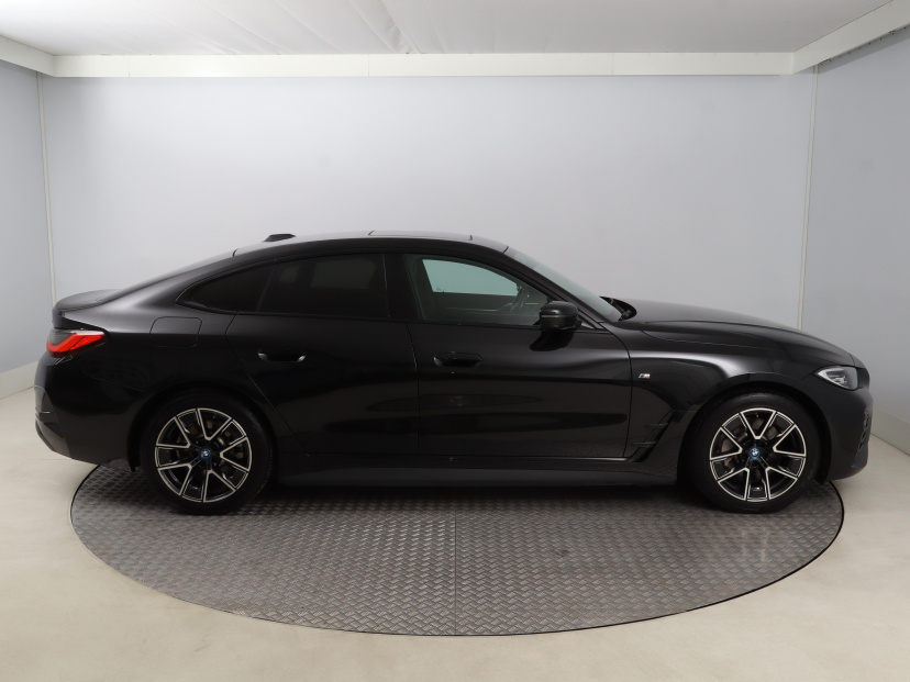 BMW i4, 2022