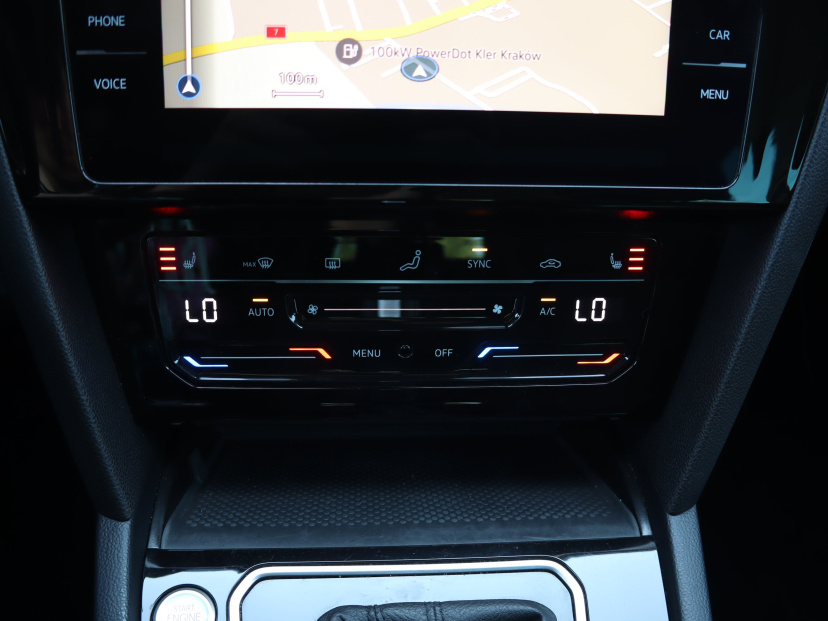 Volkswagen Passat, 2022