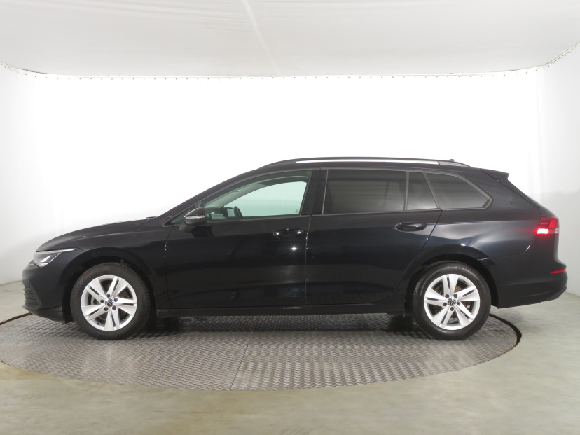 Volkswagen Golf, 2023