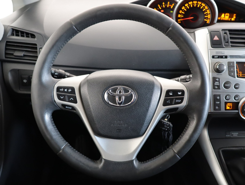 Toyota Verso, 2011