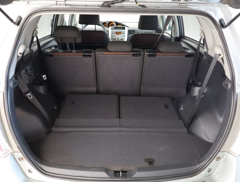Toyota Verso, 2011