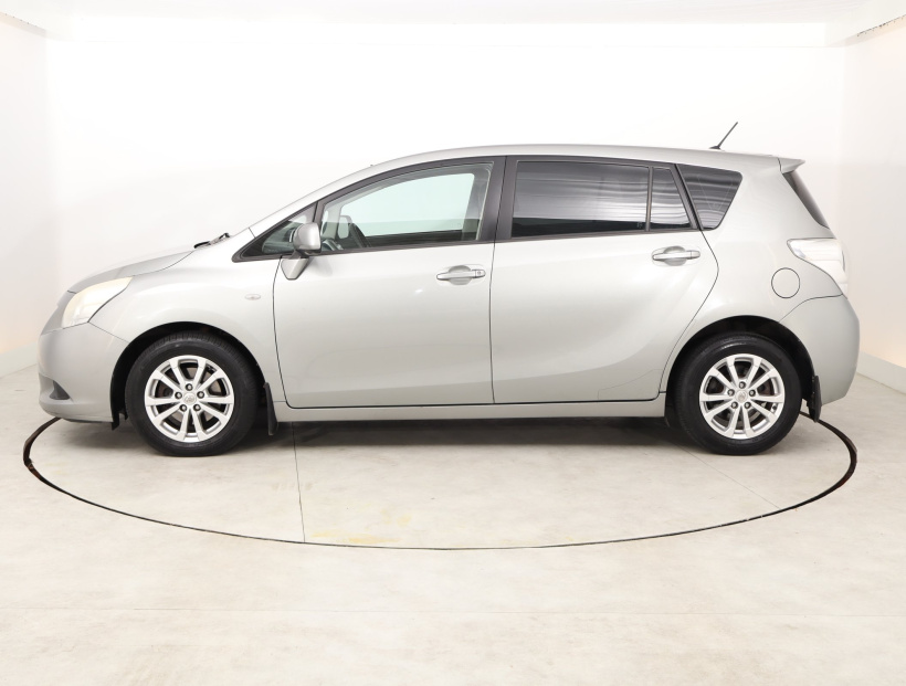 Toyota Verso, 2011