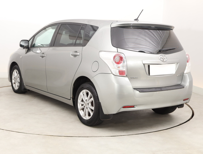 Toyota Verso, 2011