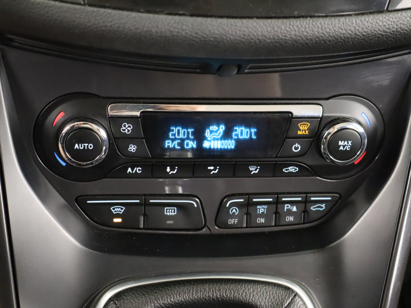 Ford Kuga, 2015
