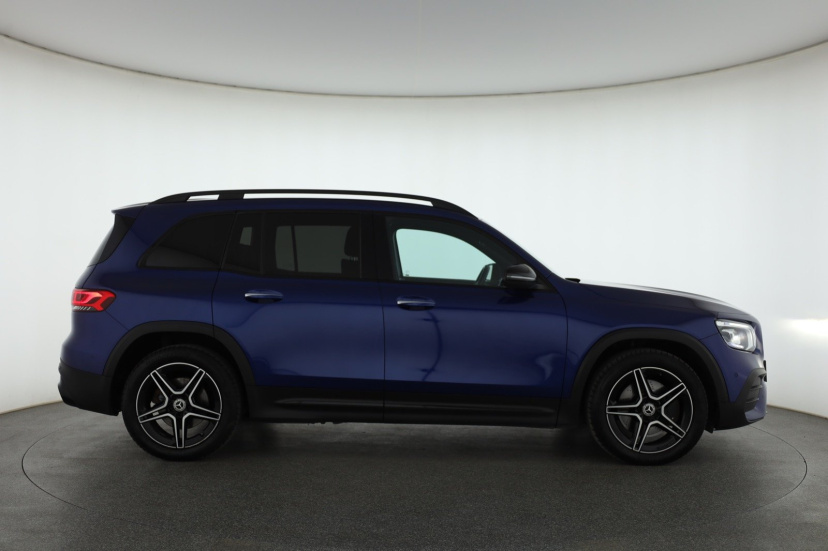 Mercedes-Benz GLB, 2021