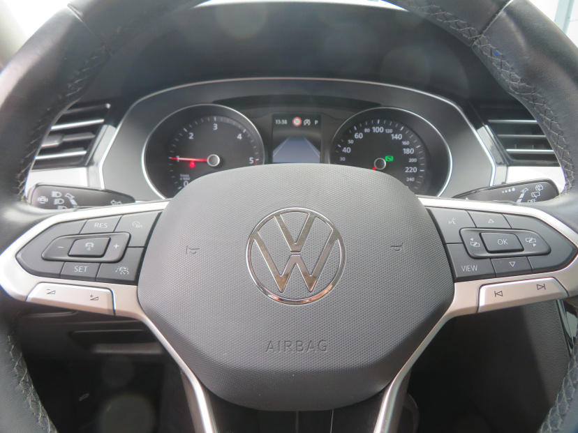 Volkswagen Passat, 2023