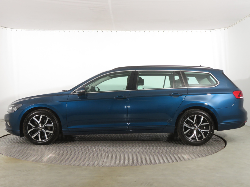 Volkswagen Passat, 2023