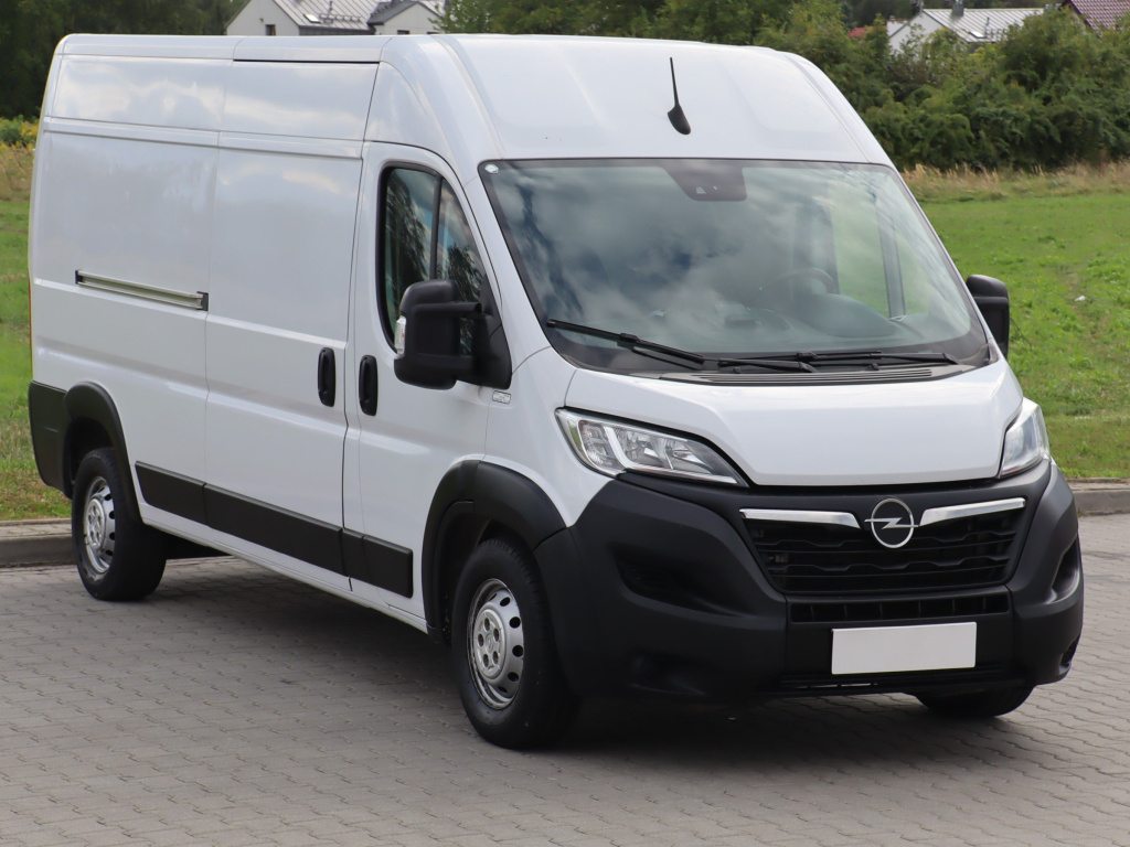 Opel Movano