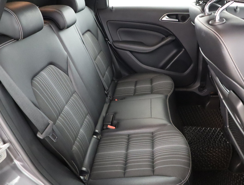 Mercedes-Benz B, 2014