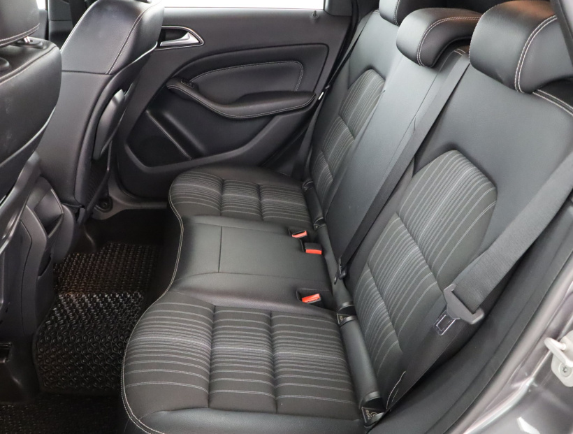 Mercedes-Benz B, 2014